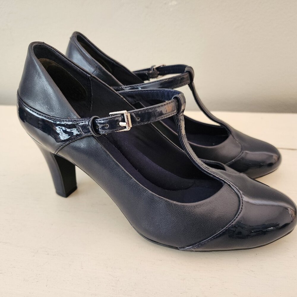 Giani Bernin Vineza Memory Foam T-Strap Mary Jane Pumps Navy Blue Patent Leather